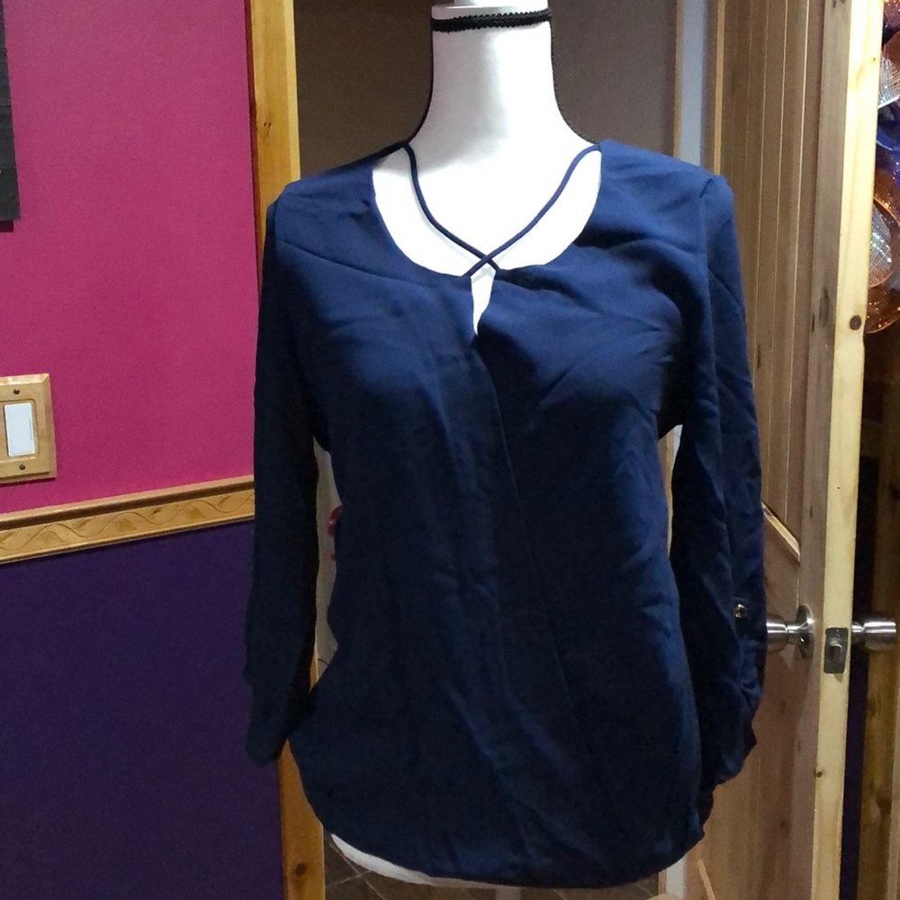 Navy top